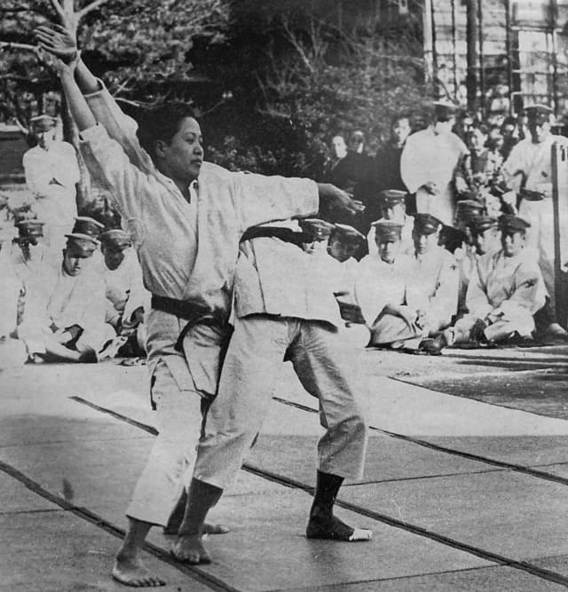 Ozaki Katsuko, Ju no kata, Gifu, 1942 © Kindai Judo magazine